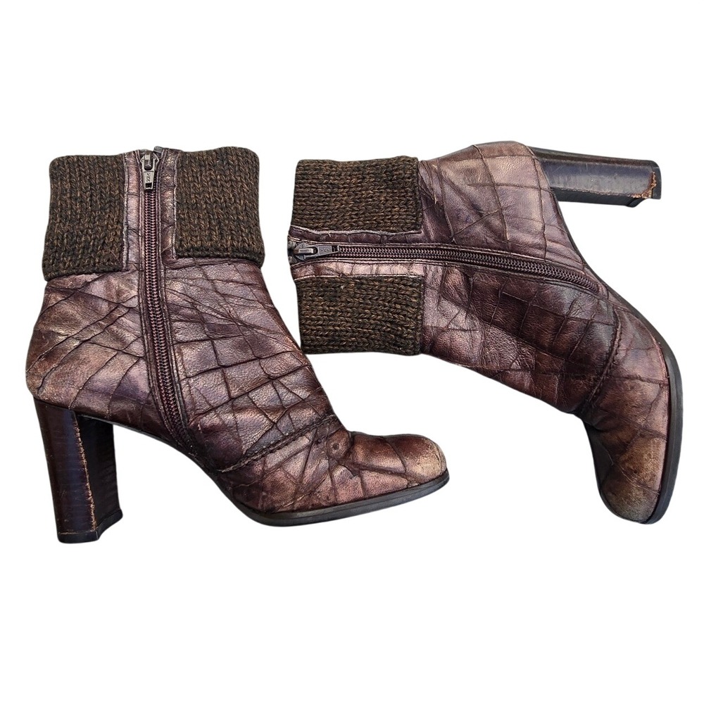 Stuart Weitzman Brown Quilted Leather Ankle Boots Metallic Knit Cuff Size 5M
